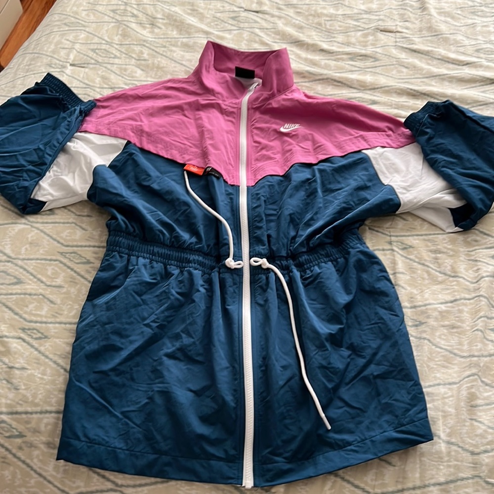 Nike vintage windbreaker